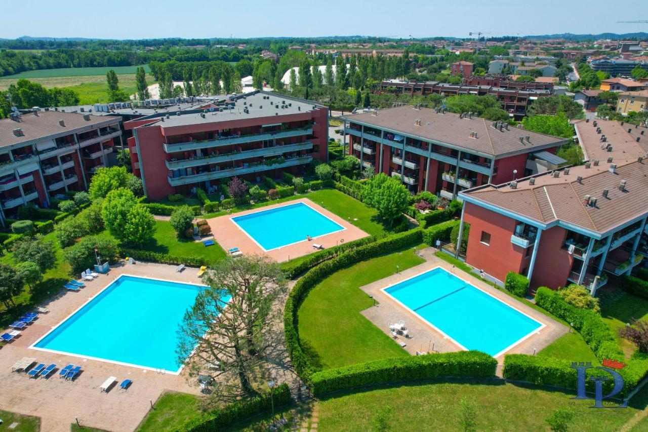 Desenzanoloft Official Partner Marriott Homes & Villas - Dolce Vita With Garden And Pools Ντεζεντσάνο ντελ Γκάρντα Εξωτερικό φωτογραφία