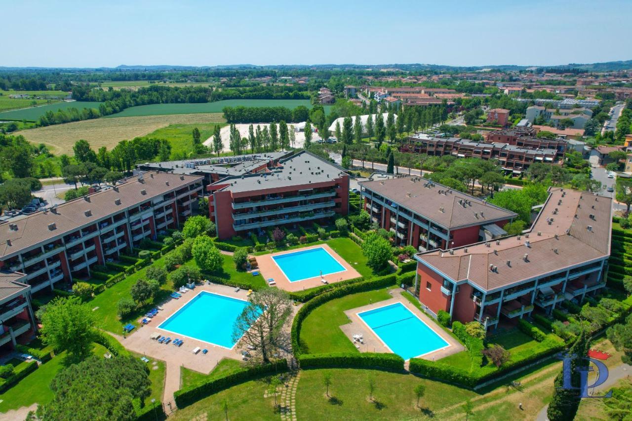 Desenzanoloft Official Partner Marriott Homes & Villas - Dolce Vita With Garden And Pools Ντεζεντσάνο ντελ Γκάρντα Εξωτερικό φωτογραφία