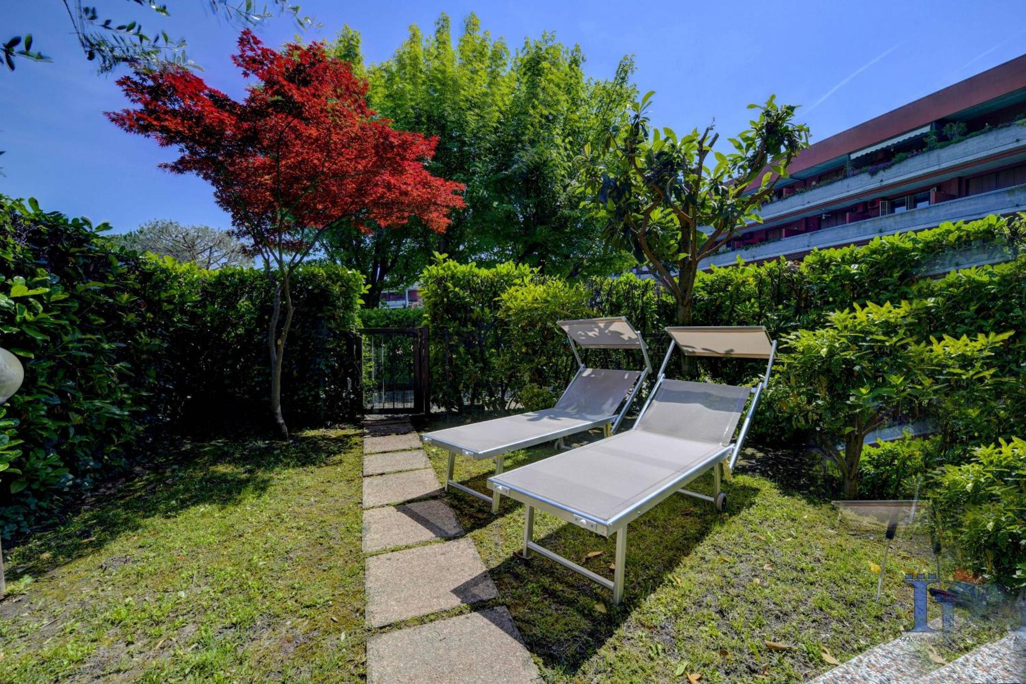 Desenzanoloft Official Partner Marriott Homes & Villas - Dolce Vita With Garden And Pools Ντεζεντσάνο ντελ Γκάρντα Εξωτερικό φωτογραφία